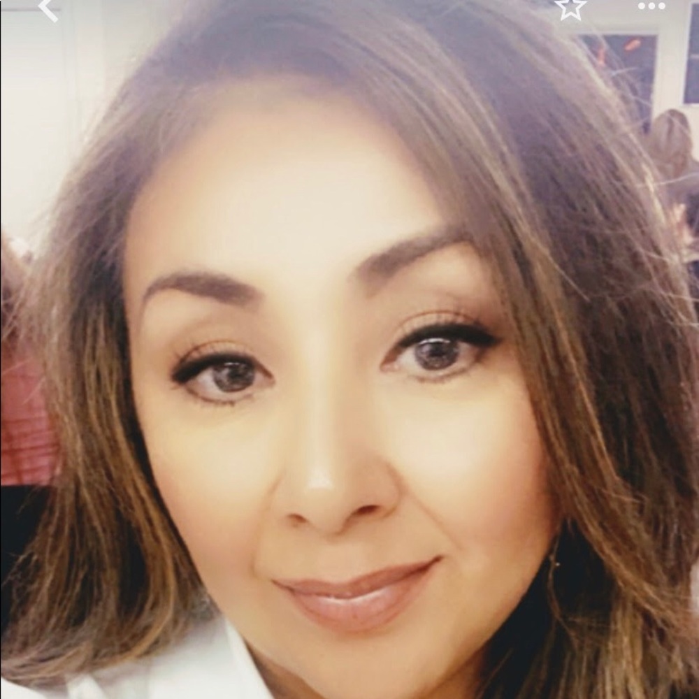 Meet your Posher, Vanessa